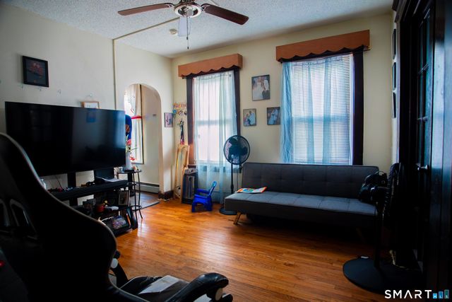 381 Congress Avenue, Waterbury, CT 06708