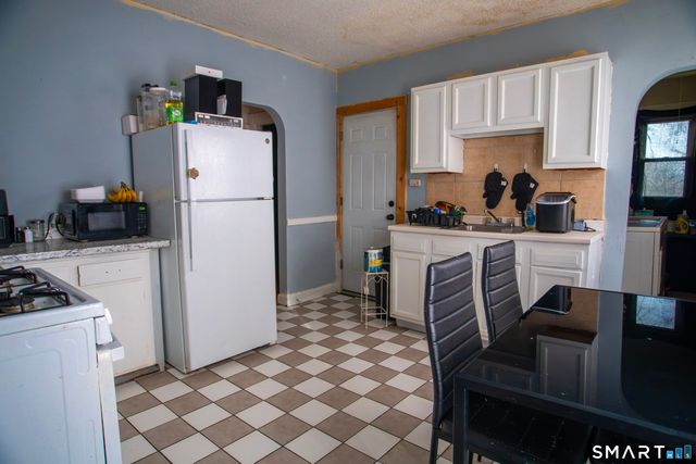 381 Congress Avenue, Waterbury, CT 06708