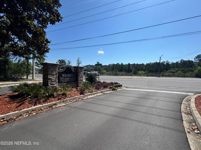 6063 MAGGIES Circle 110, Jacksonville, FL 32244