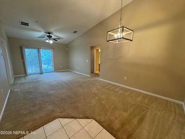 6063 MAGGIES Circle 110, Jacksonville, FL 32244