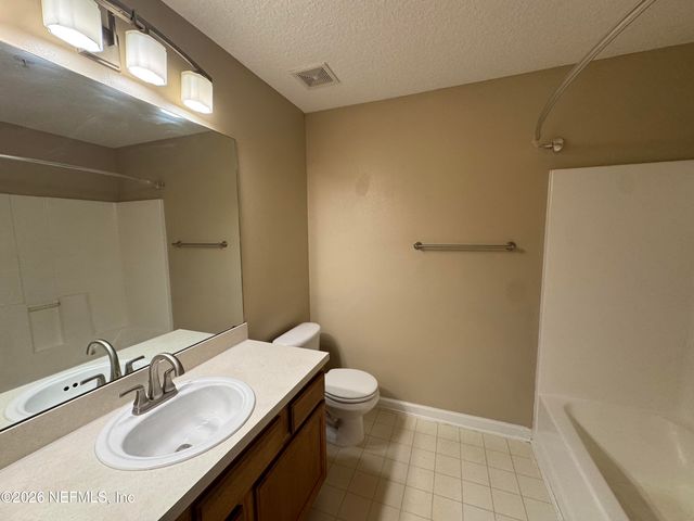 6063 MAGGIES Circle 110, Jacksonville, FL 32244