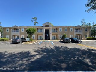 6063 MAGGIES Circle 110, Jacksonville, FL 32244