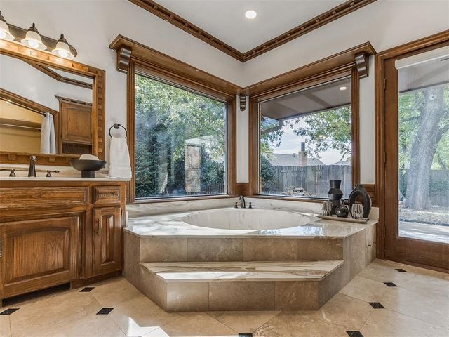 1300 NE 21st Place, Moore, OK 73160