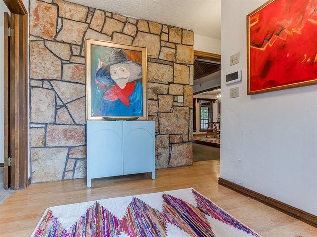 1300 NE 21st Place, Moore, OK 73160