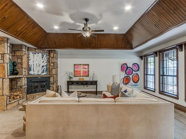 1300 NE 21st Place, Moore, OK 73160