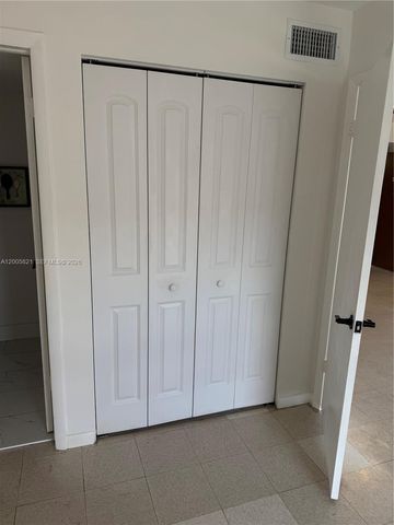 4845 NW 7th St 307-5, Miami, FL 33126