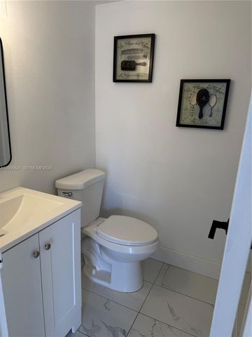 4845 NW 7th St 307-5, Miami, FL 33126