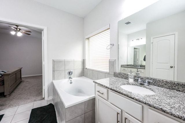138 Sunray Creek Drive, Katy, TX 77493