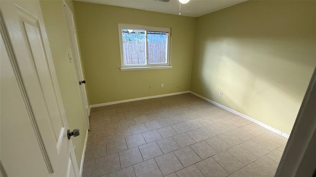 7706 Winter Glen Lane, Houston, TX 77072