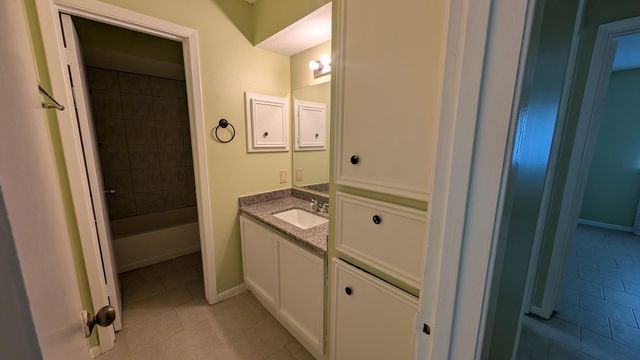 7706 Winter Glen Lane, Houston, TX 77072