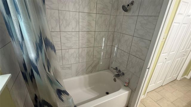 7706 Winter Glen Lane, Houston, TX 77072