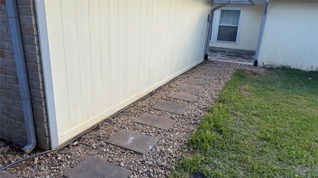 7706 Winter Glen Lane, Houston, TX 77072