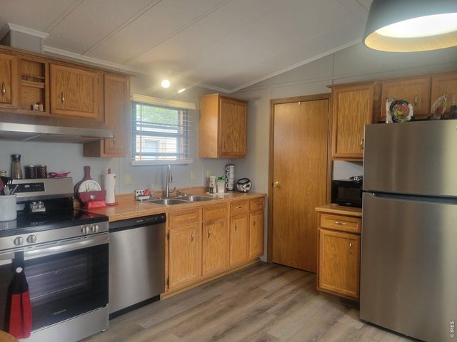 2200 37th St 102, Evans, CO 80620