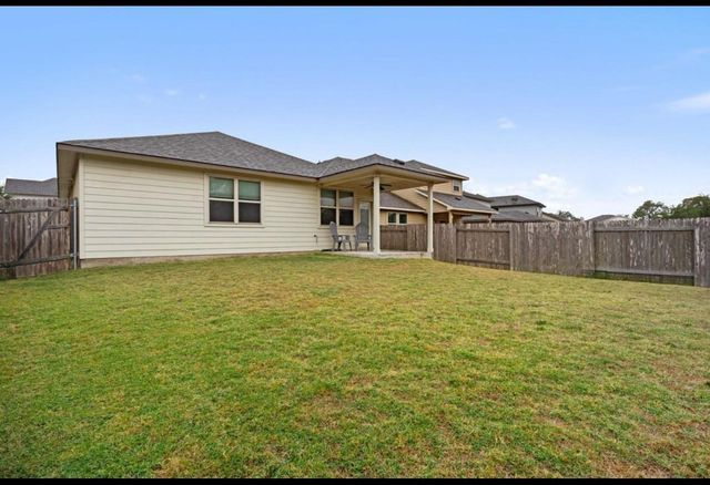141 Hunts Link RD, Dripping Springs, TX 78620