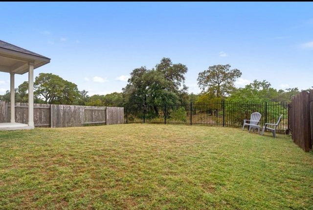 141 Hunts Link RD, Dripping Springs, TX 78620