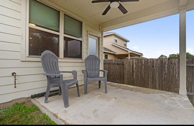 141 Hunts Link RD, Dripping Springs, TX 78620