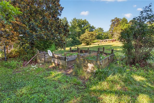 103 Dorsey Lane, Walhalla, SC 29691