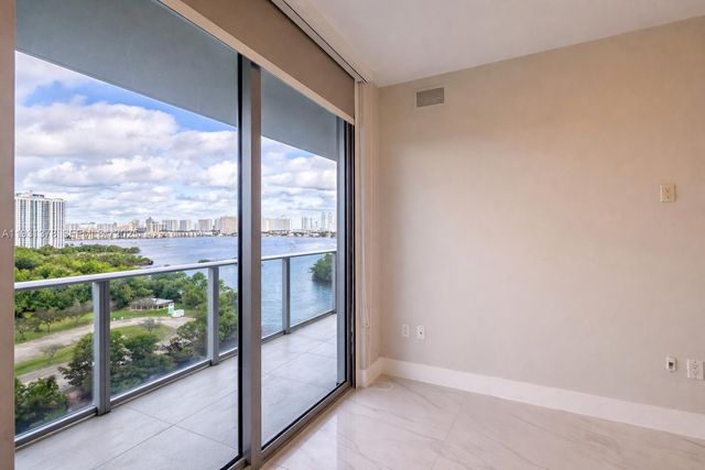 16385 Biscayne Boulevard 1102, North Miami Beach, FL 33160