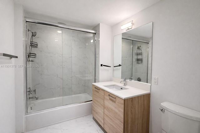 16385 Biscayne Boulevard 1102, North Miami Beach, FL 33160
