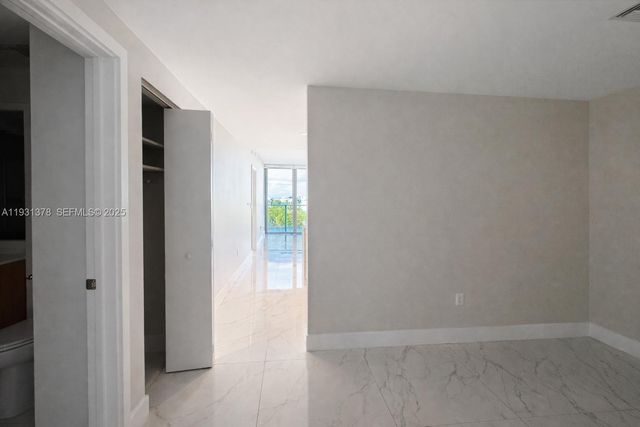 16385 Biscayne Boulevard 1102, North Miami Beach, FL 33160