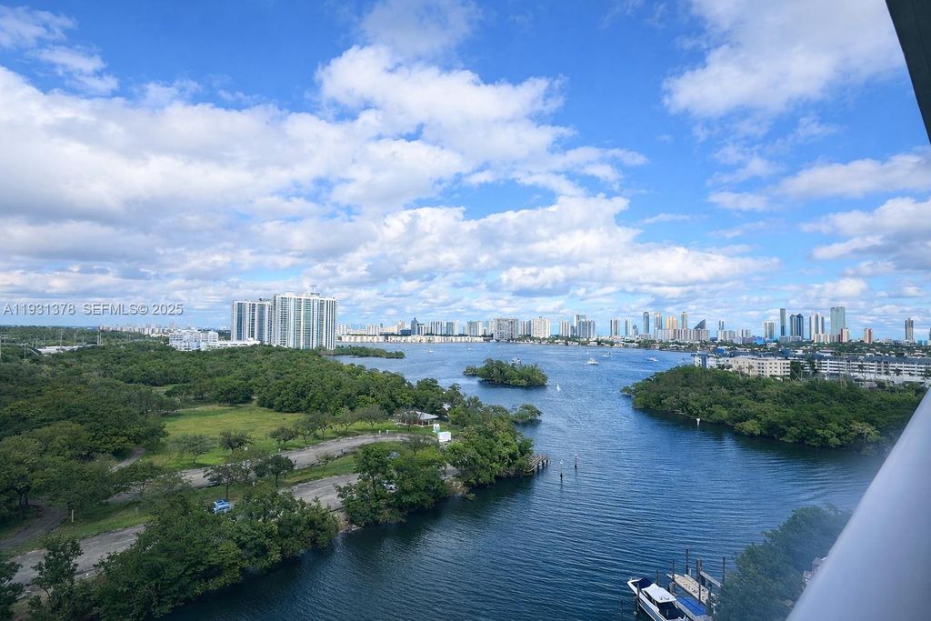 16385 Biscayne Boulevard 1102, North Miami Beach, FL 33160