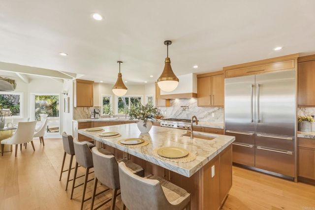 2140 Janis Way, Carlsbad, CA 92008