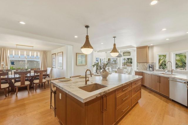 2140 Janis Way, Carlsbad, CA 92008