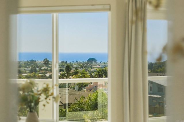2140 Janis Way, Carlsbad, CA 92008