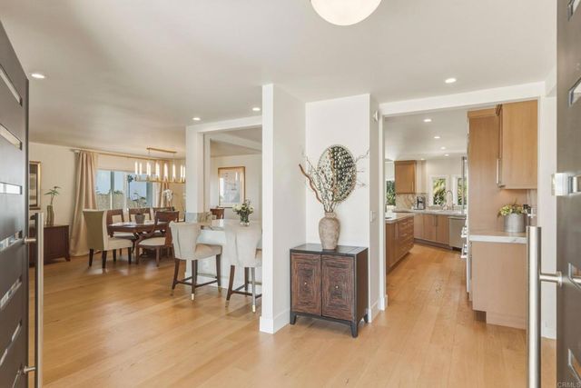 2140 Janis Way, Carlsbad, CA 92008