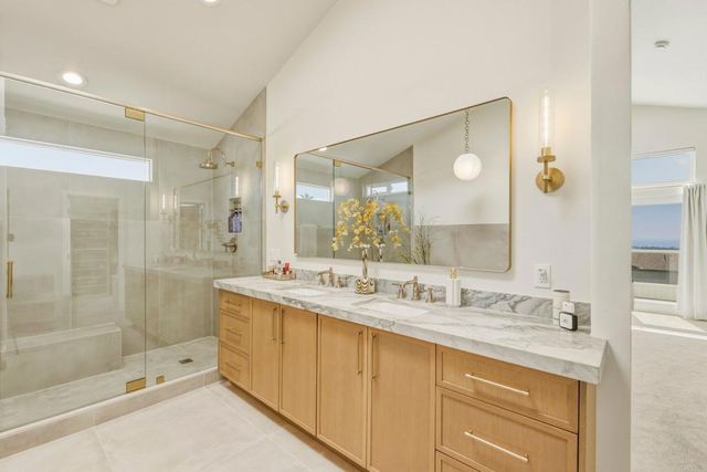 2140 Janis Way, Carlsbad, CA 92008