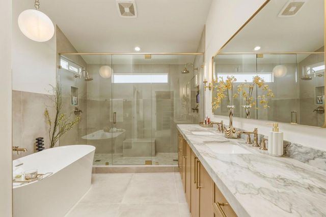 2140 Janis Way, Carlsbad, CA 92008