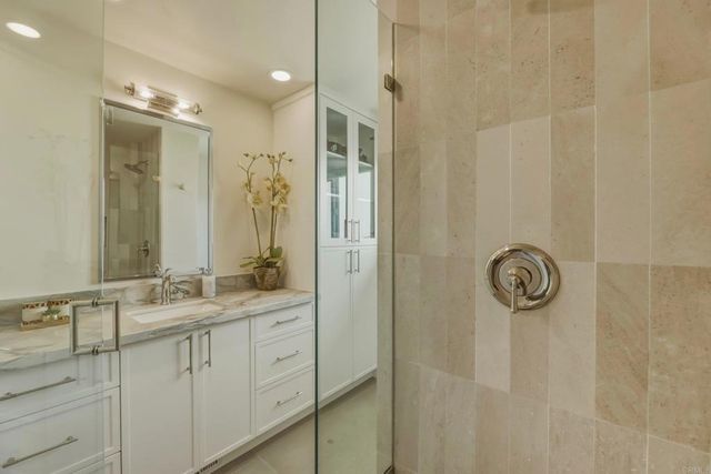 2140 Janis Way, Carlsbad, CA 92008