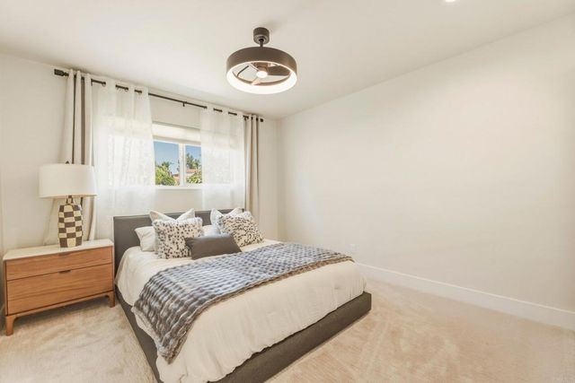 2140 Janis Way, Carlsbad, CA 92008