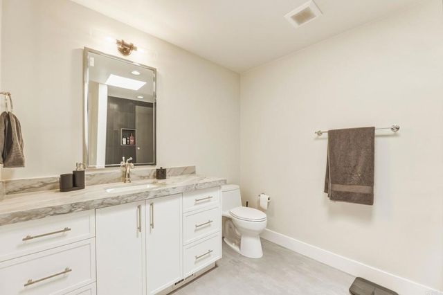 2140 Janis Way, Carlsbad, CA 92008
