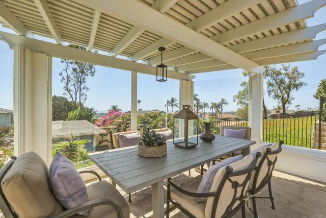2140 Janis Way, Carlsbad, CA 92008
