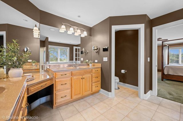 2307 Red Oak Lane, Johnsburg, IL 60051