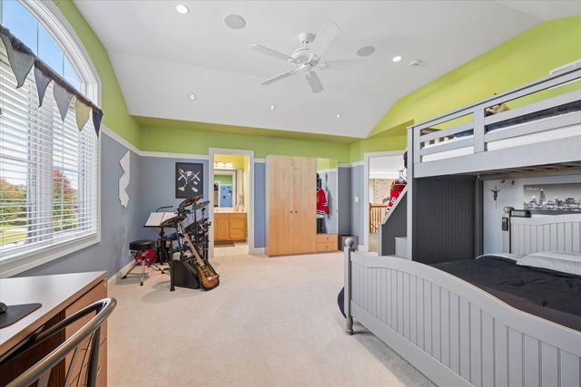 2307 Red Oak Lane, Johnsburg, IL 60051