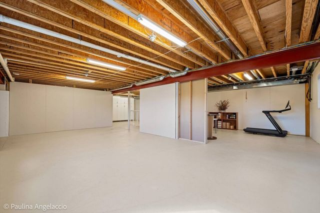 2307 Red Oak Lane, Johnsburg, IL 60051