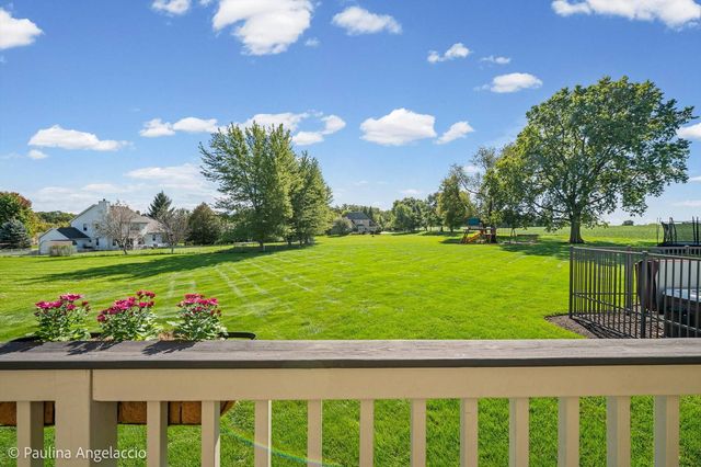 2307 Red Oak Lane, Johnsburg, IL 60051