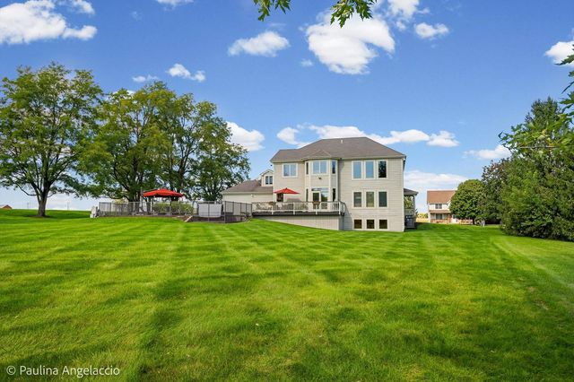 2307 Red Oak Lane, Johnsburg, IL 60051
