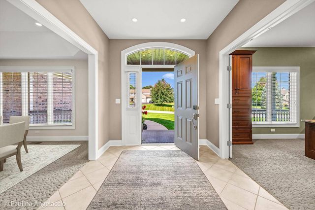 2307 Red Oak Lane, Johnsburg, IL 60051