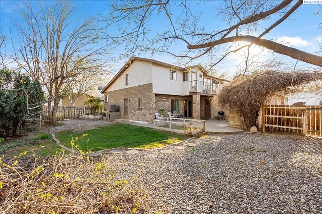 1954 Orchard Way, Richland, WA 99352