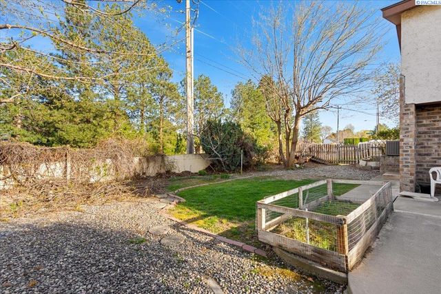 1954 Orchard Way, Richland, WA 99352