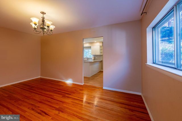 7218 VALLEY AVE, Philadelphia, PA 19128