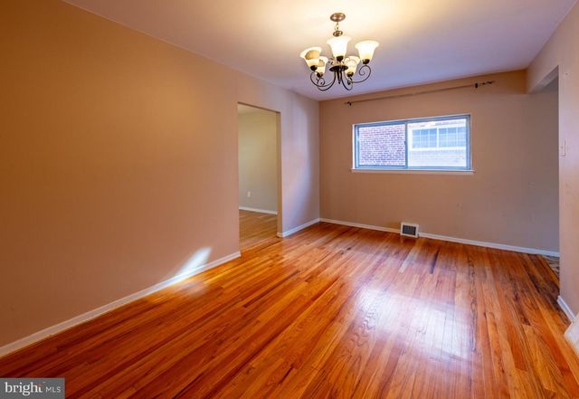 7218 VALLEY AVE, Philadelphia, PA 19128