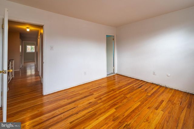 7218 VALLEY AVE, Philadelphia, PA 19128