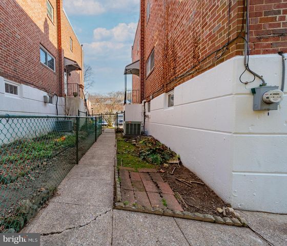 7218 VALLEY AVE, Philadelphia, PA 19128