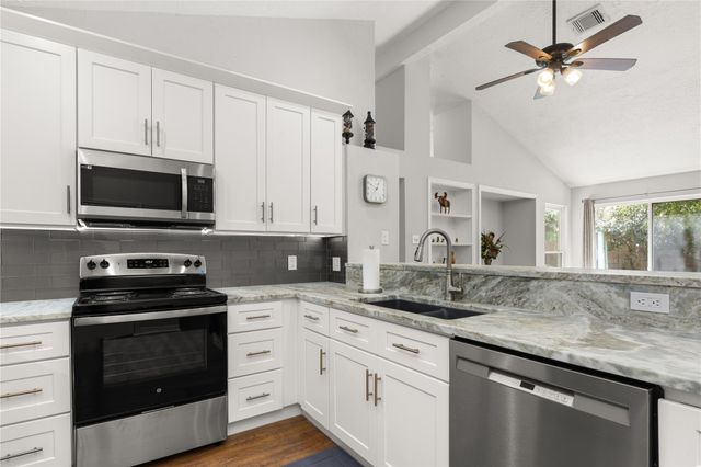 3338 Beech Point Drive, Houston, TX 77345
