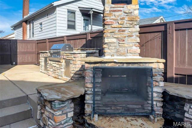 6304 Bradley Avenue, St Louis, MO 63139
