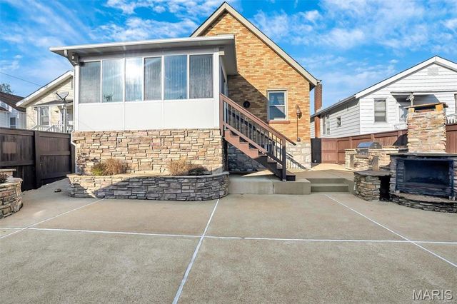 6304 Bradley Avenue, St Louis, MO 63139